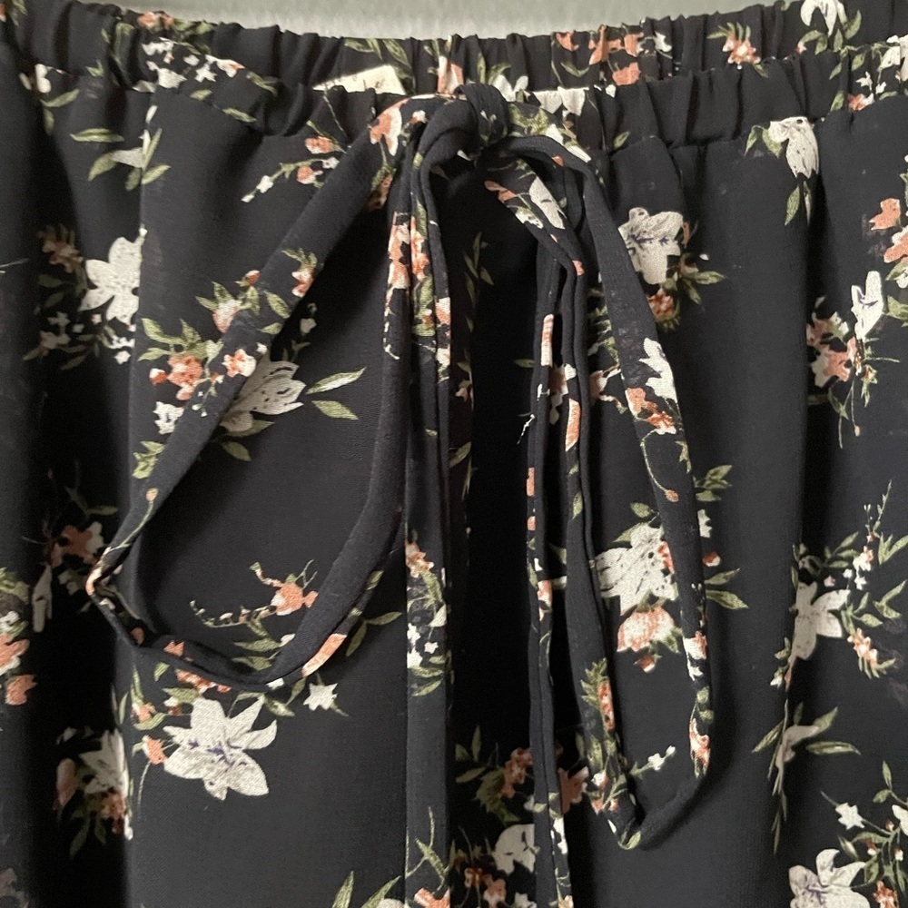 Hey Babe boho black floral printed sheer kimono and lined shorts set. Size Small - Picture 8 of 11